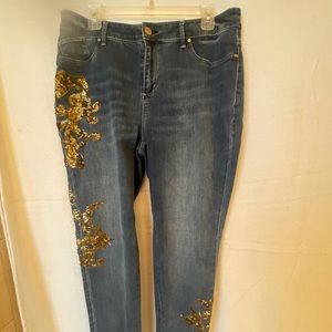 Chico’s platinum Jegging size 2 regular